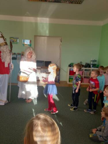 27ad979f-7c75-4674-b9bf-a65b07bae1cd