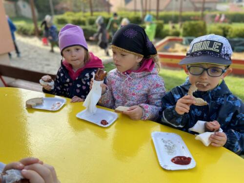 41B1E9A4-5CF9-4B89-8090-3576CAE2B9CB