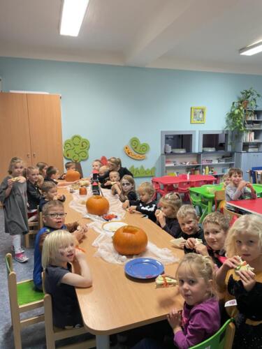 4AED2D37-8344-4561-A410-85EAA934CBFF