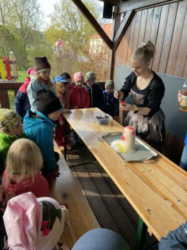 5CB93074-C43B-4625-9F35-DE9FDB7D2264