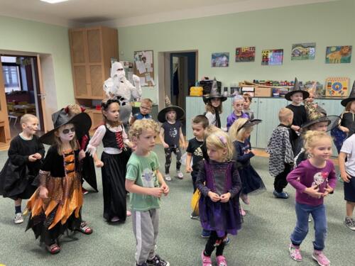 6C60C8DB-C893-4FF3-BC6E-67E2EC5EFBDA