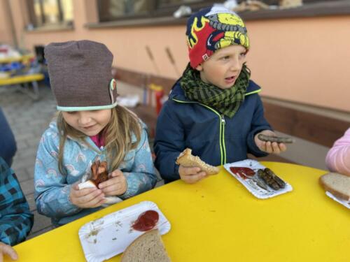 78E9BAD0-EFDF-40D6-A305-F4F66B1B869D