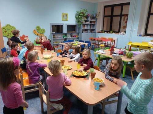 935e303a-5ce9-4640-a559-1a8b4ea02712