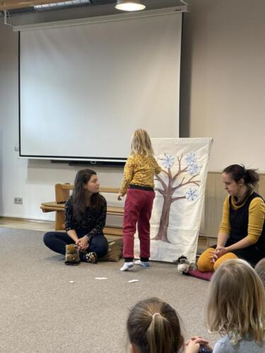 EE4DB985-4FBB-4C25-890F-3F4A1A8F0404