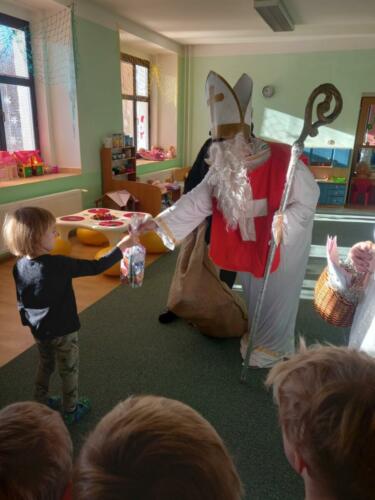 e9e28420-7c69-46b7-b124-b158cc93d964