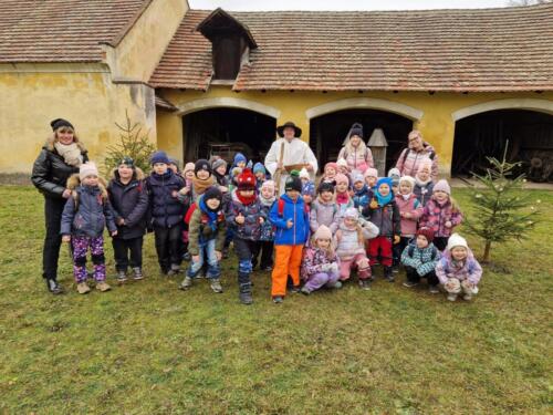 ZŠ, MŠ Družec: Vánoce na statku Třebíz - prosinec 2025